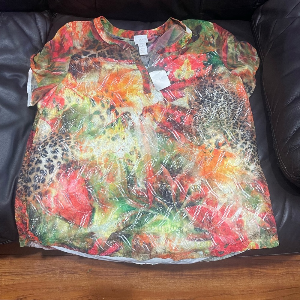 Colorful Women’s Blouse with Animal Print  Chico’s size 1 = 8/10 Medium
